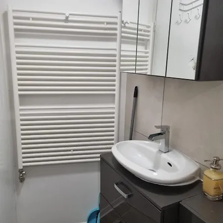 Schoene Im Zentrum Von Διαμέρισμα *